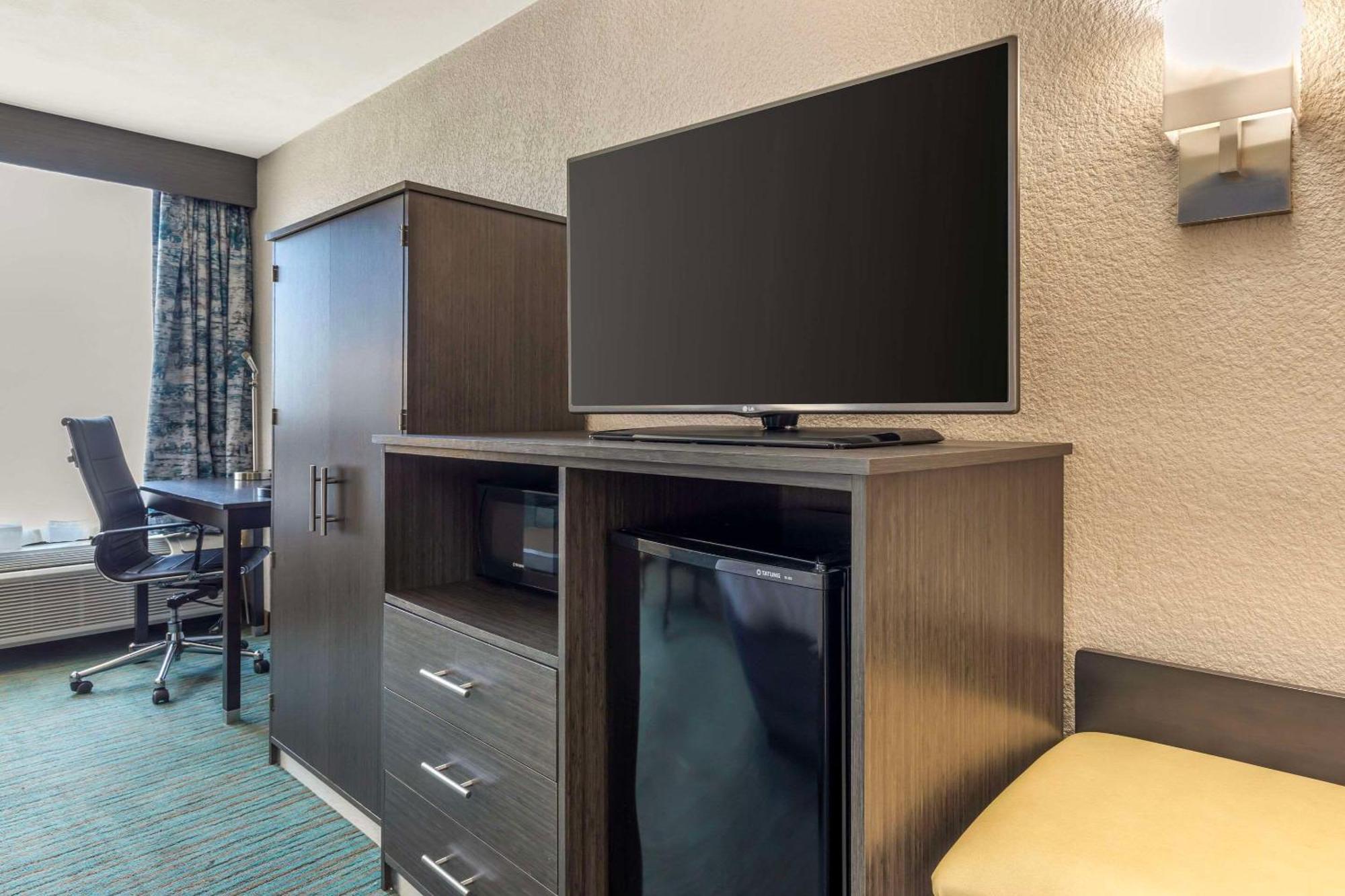 Comfort Inn Dallas North Love Field Airport Exterior foto